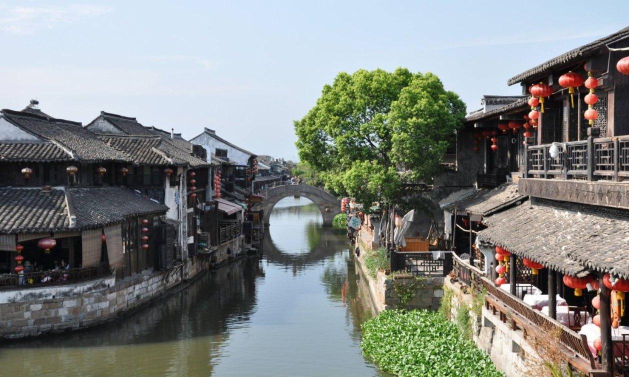 公路坦克战